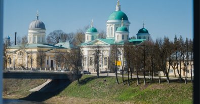 Джуниор сюит 3х-местный с видом на реку и историческую часть города